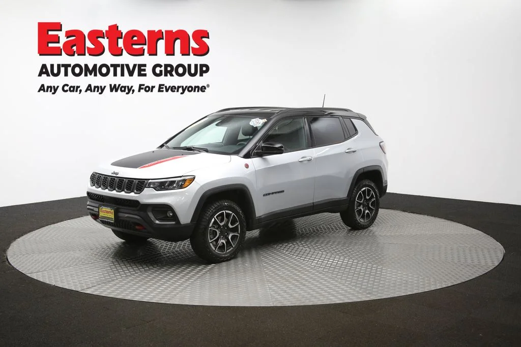 Used 2024 Silver Jeep Trailhawk image 54