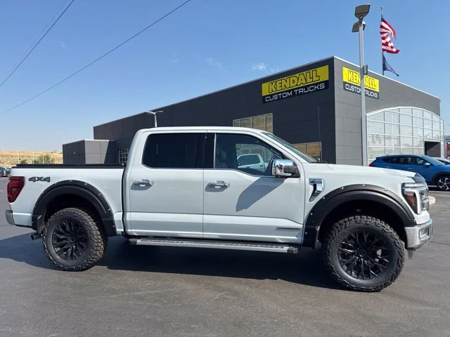 Used 2024 Gray Ford Lariat image 3