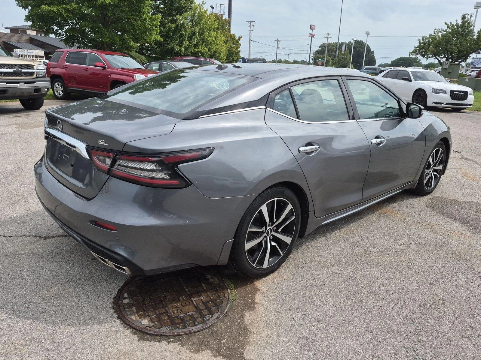 Used 2023 Silver NISSAN  image 5