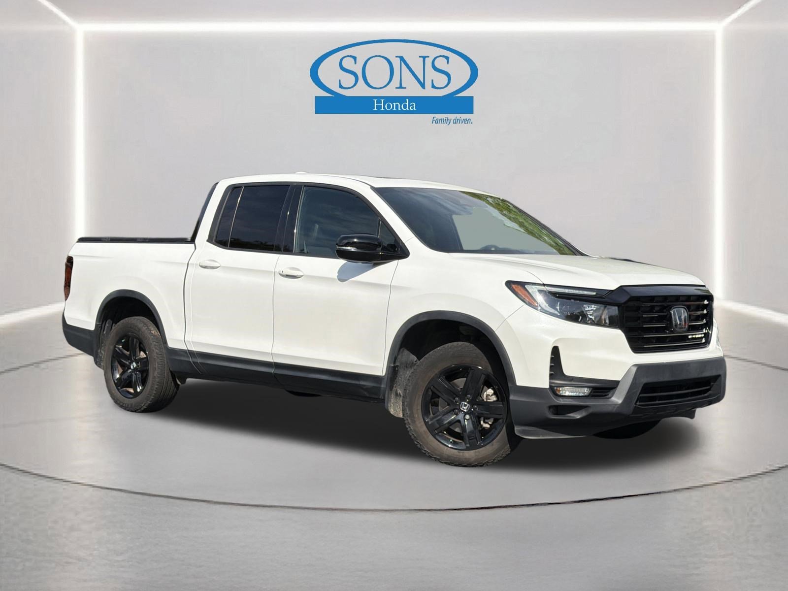 2022 Honda Ridgeline Black Edition's photo