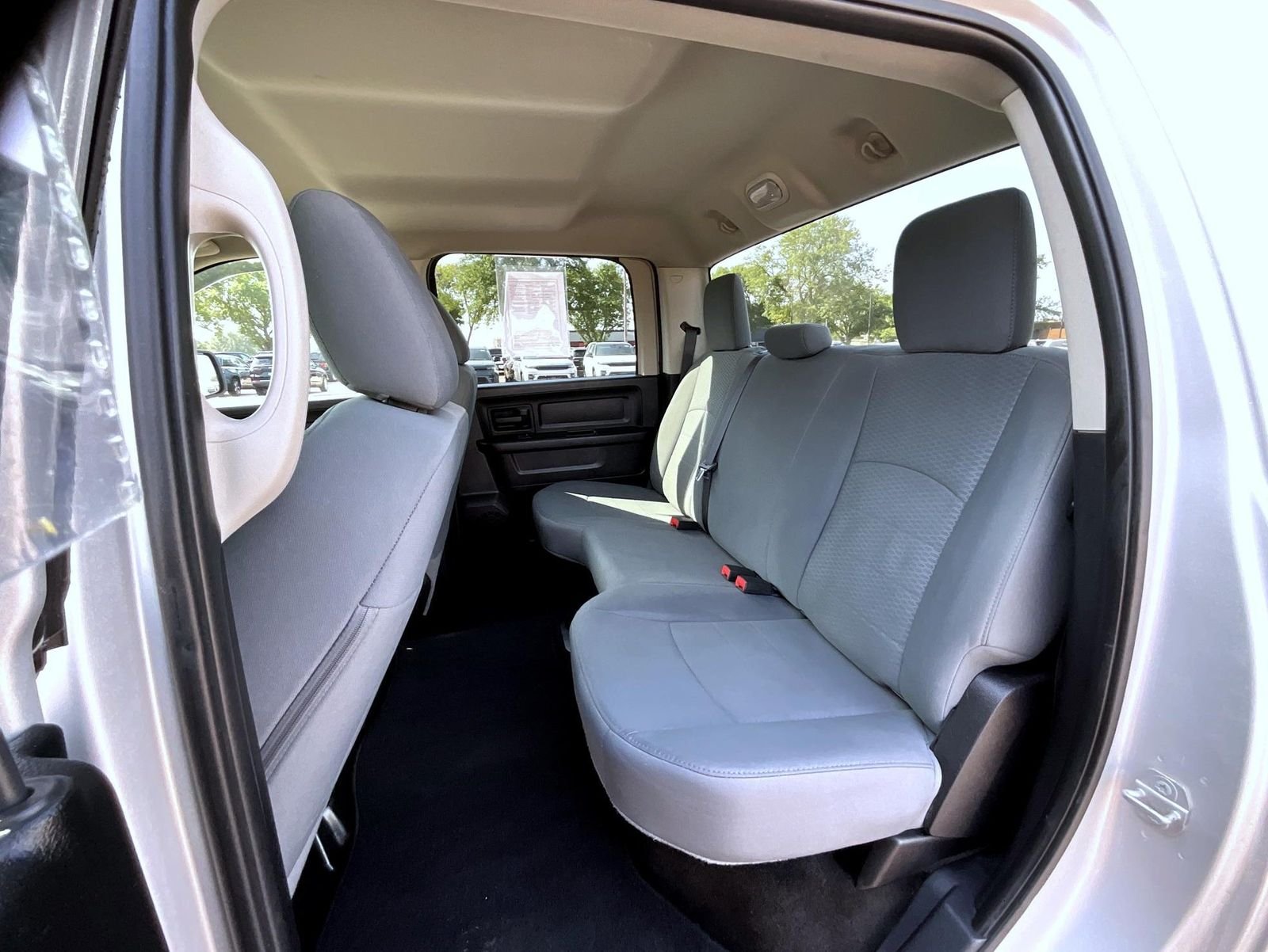 Used 2015 Silver Ram Express image 21