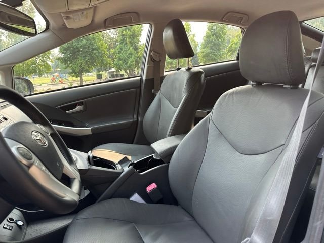 Used 2010 Winter Gray Metallic Toyota I image 11