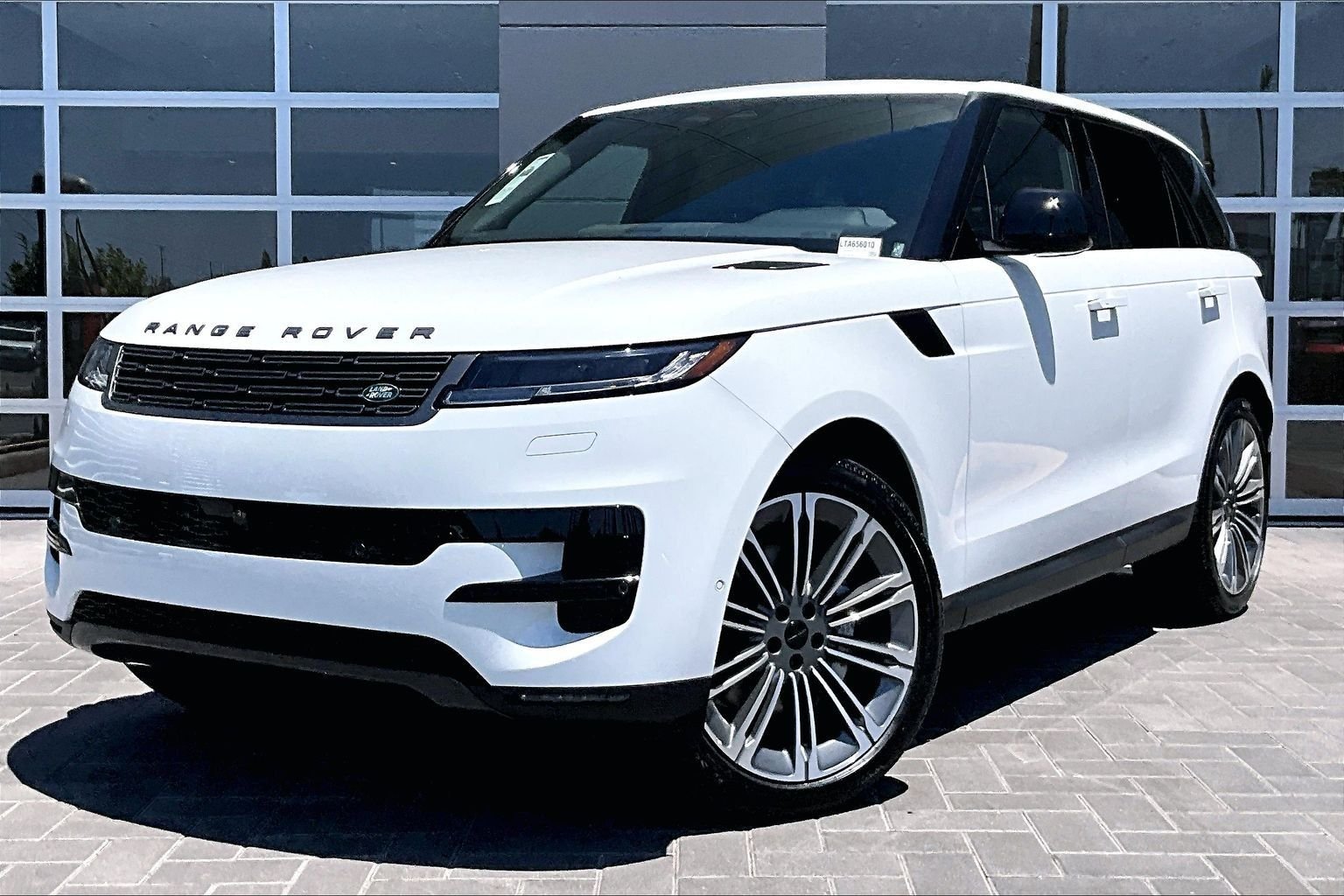 New 2026 Fuji White Land Rover SE image 1