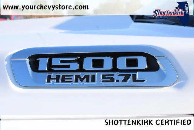 Used 2022 White Ram Big Horn/Lone Star image 7