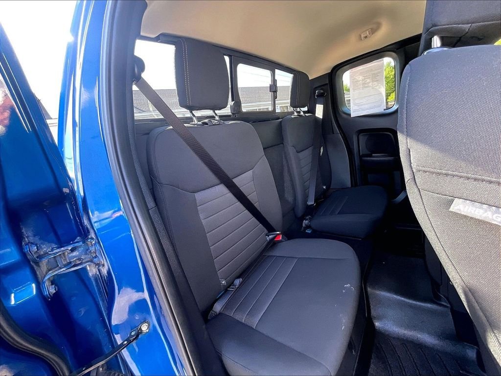 Used 2019 Blue Ford XLT image 19
