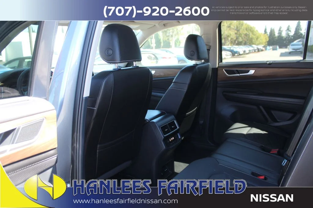 Used 2025  Volkswagen 2.0T SE w/Technology image 17
