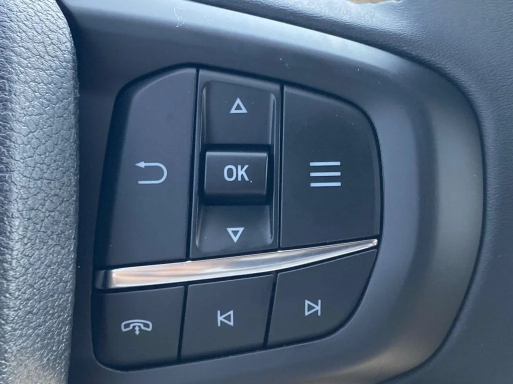 New 2026 Oxford White Ford XLT image 22