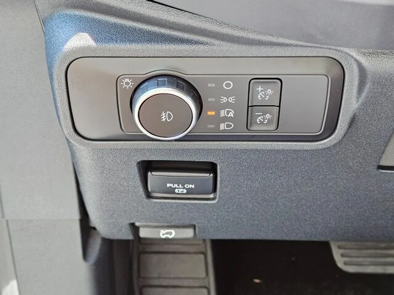New 2025 Carbonized Gray Metallic Ford Badlands® image 33