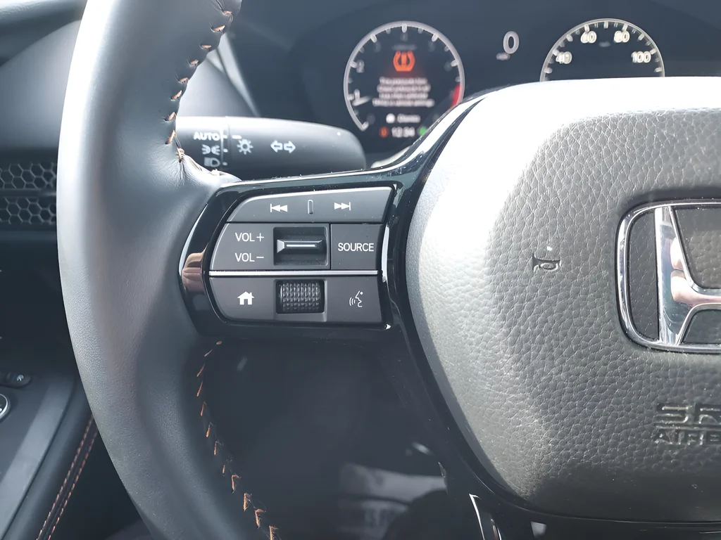 Used 2025  Honda Sport image 11