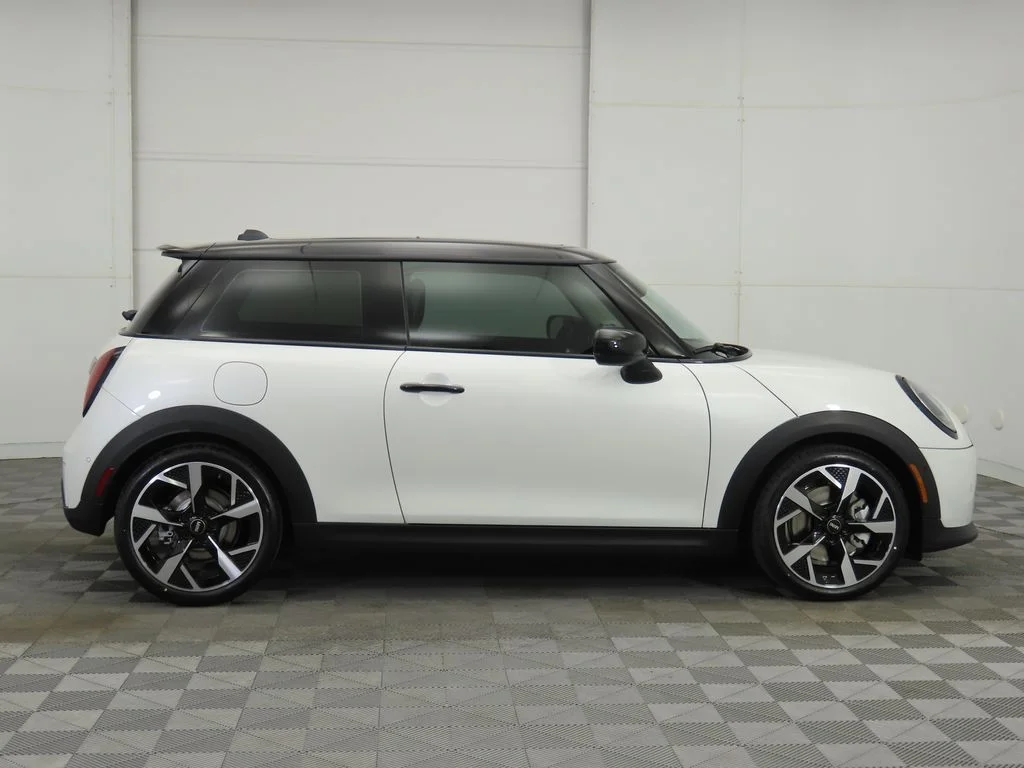 Used 2026 Nanuq White Metallic MINI  image 4