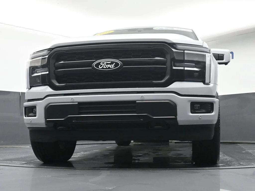 Certified Used 2025 White Ford Lariat image 7