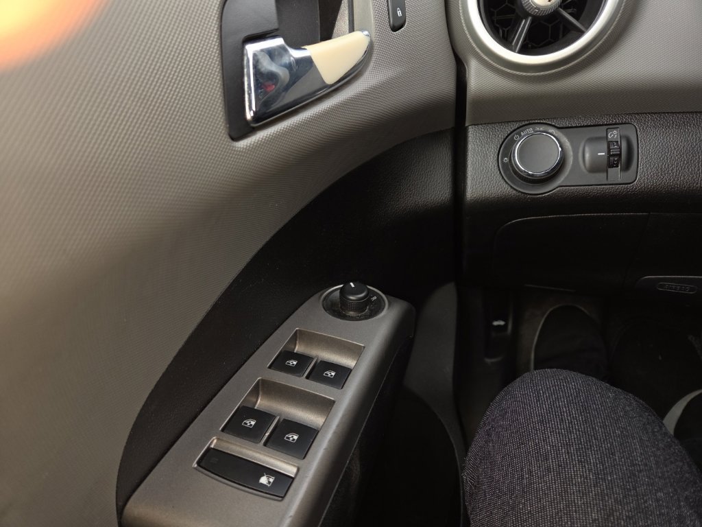 Used 2019 Gray Chevrolet Premier image 23