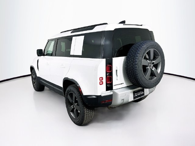 Used 2025 White Land Rover S image 7