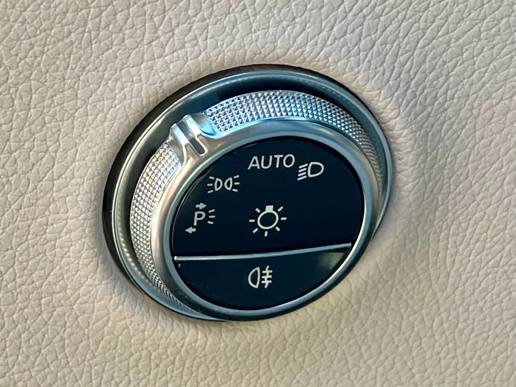 Certified Used 2024  Mercedes-Benz GLC 300 image 39