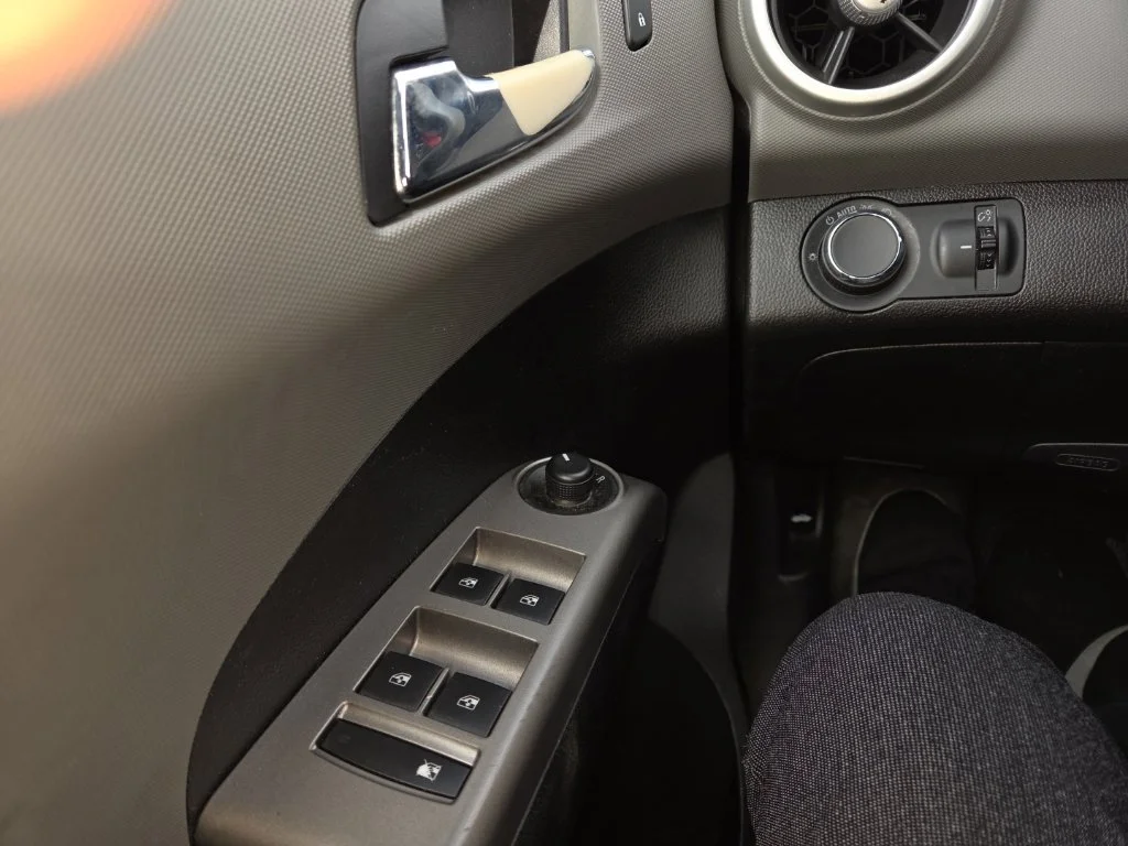 Used 2019 Gray Chevrolet Premier image 23
