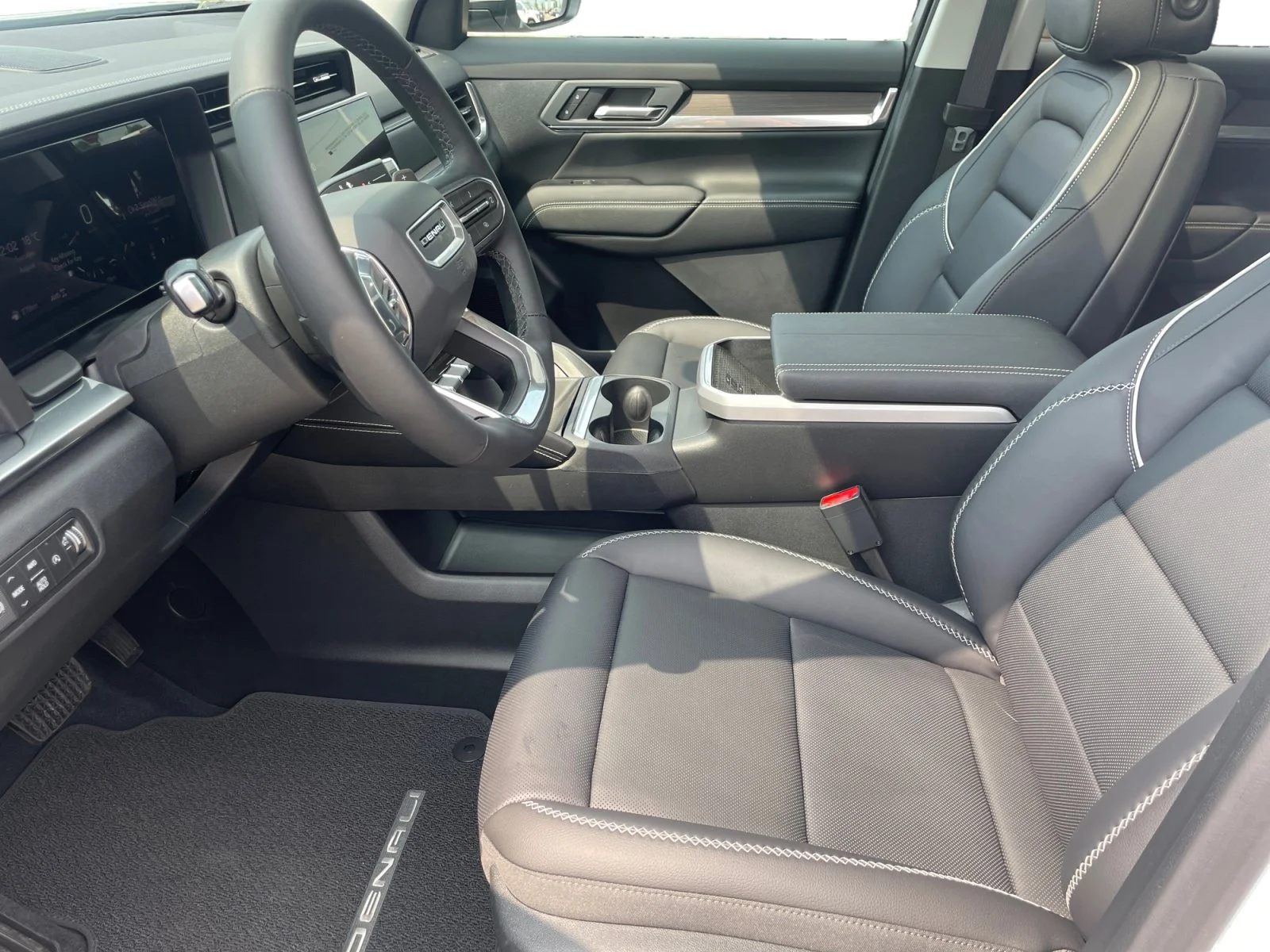 New 2027 Glacier White Tricoat GMC AWD Denali image 14