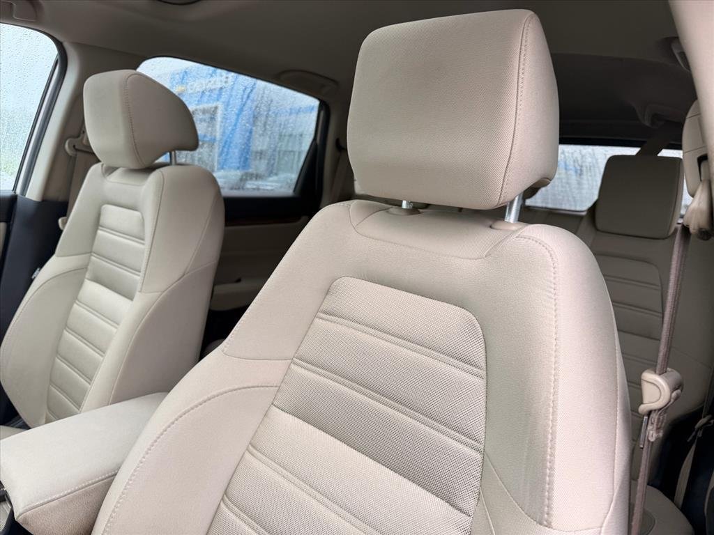 Used 2017  Honda EX image 16