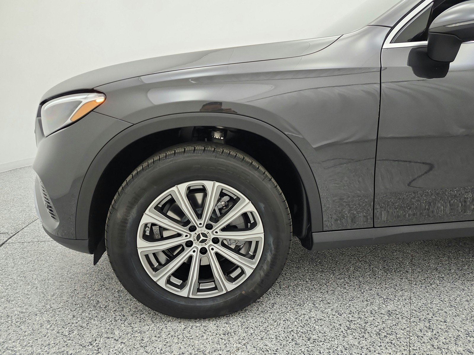 New 2027 Graphite Grey Metallic Mercedes-Benz GLC 300 SUV image 13