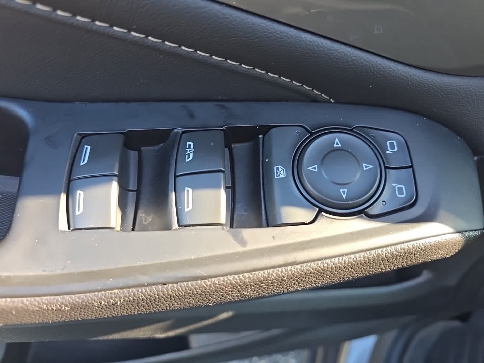 Used 2023 Sterling Gray Metallic Chevrolet LT Leather image 21