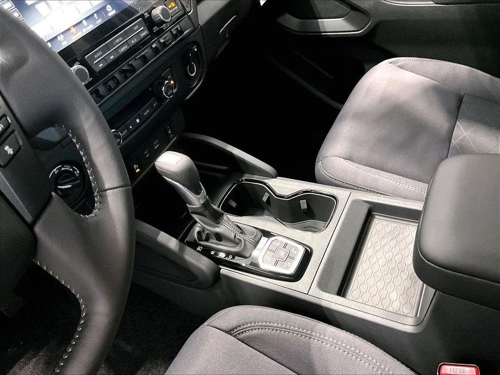 2026 Nissan Frontier — photo 8