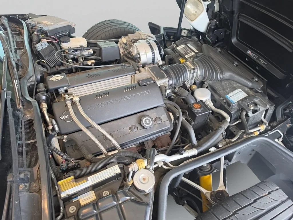 Used 1994  Chevrolet 2dr Convertible image 15