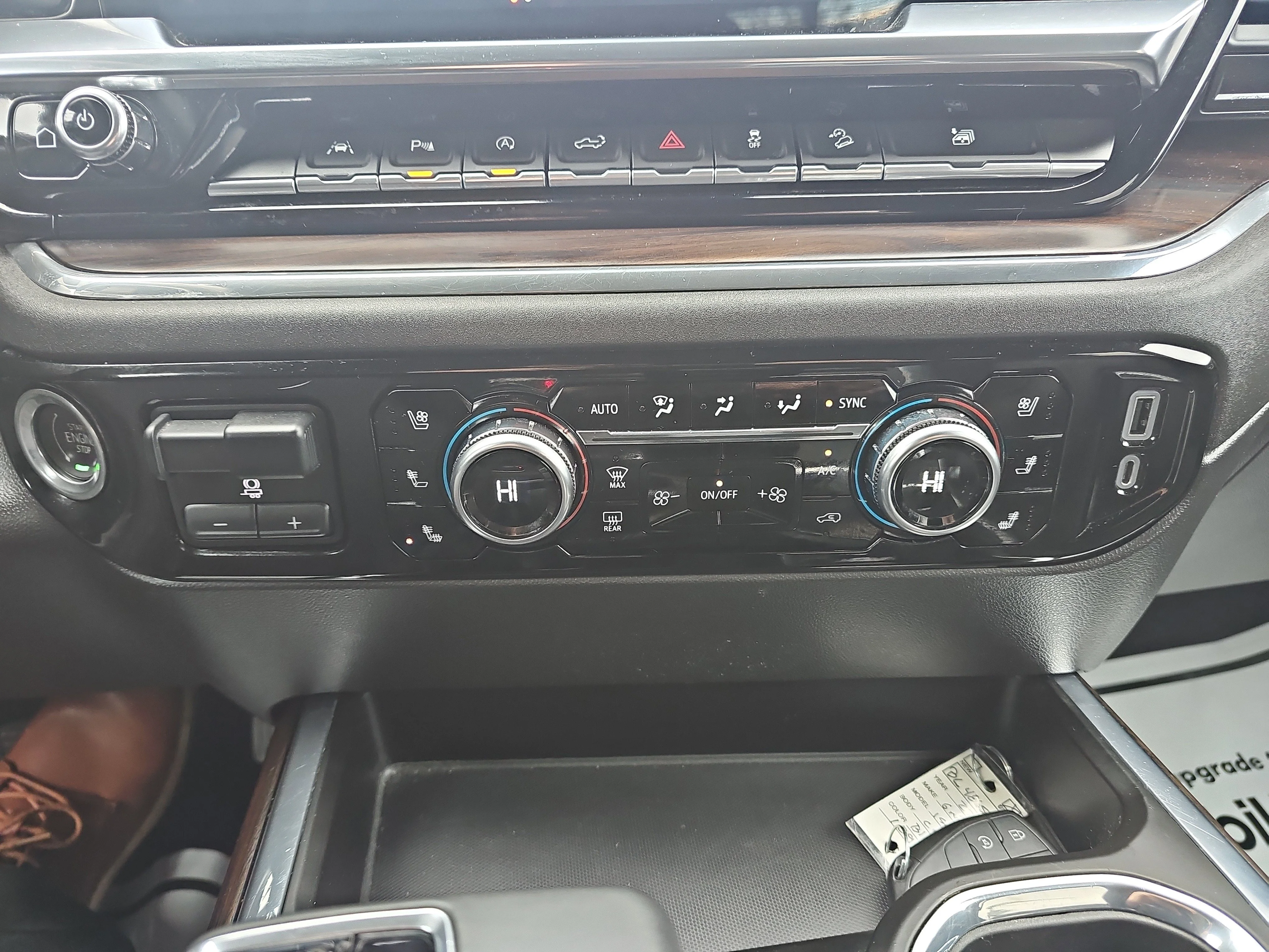 Used 2023 Onyx Black GMC SLT image 16