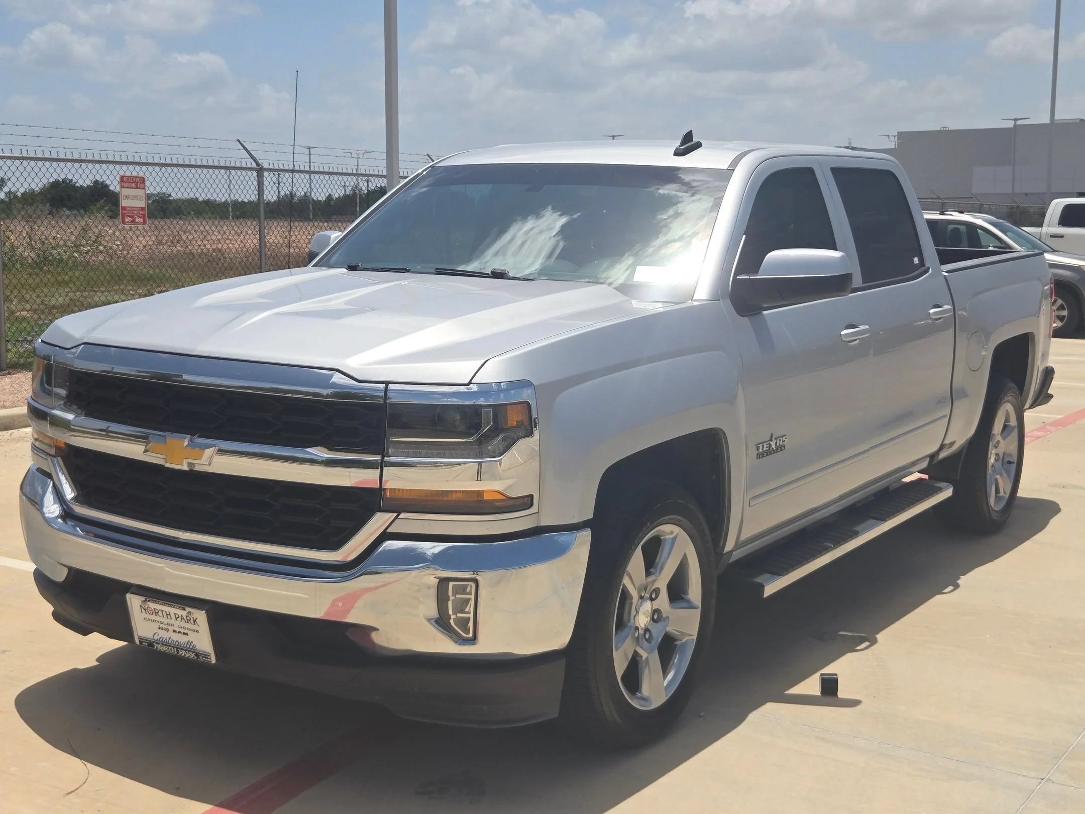 Used 2018 Silver Chevrolet LT image 7