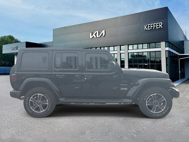Used 2023 Black Jeep Sahara image 9