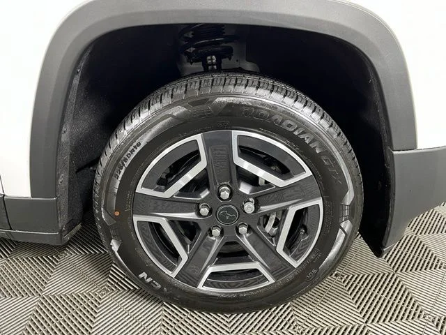 Used 2026 White Jeep Limited image 9