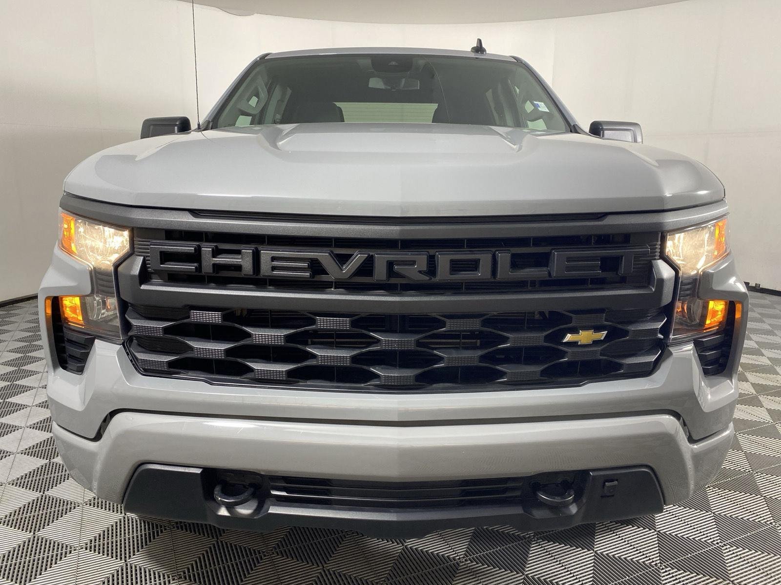 Used 2024 Slate Grey Metallic Chevrolet Custom image 7