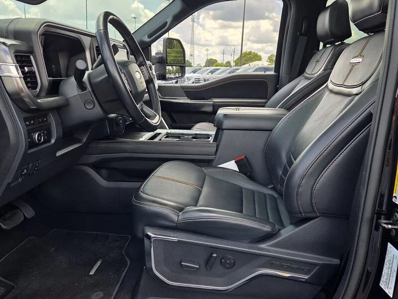 Used 2024 Black Metallic FORD PLATINUM 4WD CREW CAB 6.75