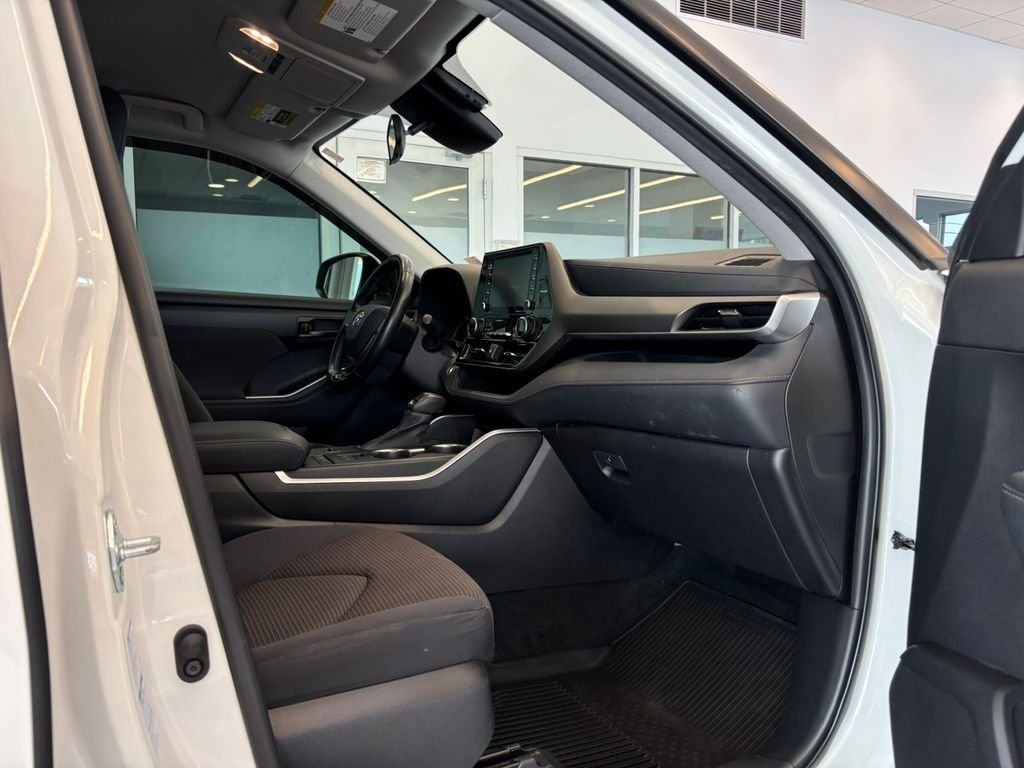 Used 2021 Blizzard Pearl Toyota LE image 23
