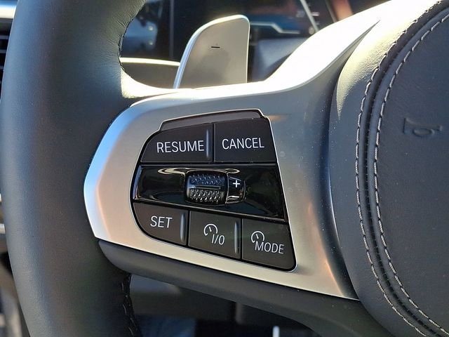 Used 2026 Skyscraper Grey Metallic BMW xDrive40i image 17