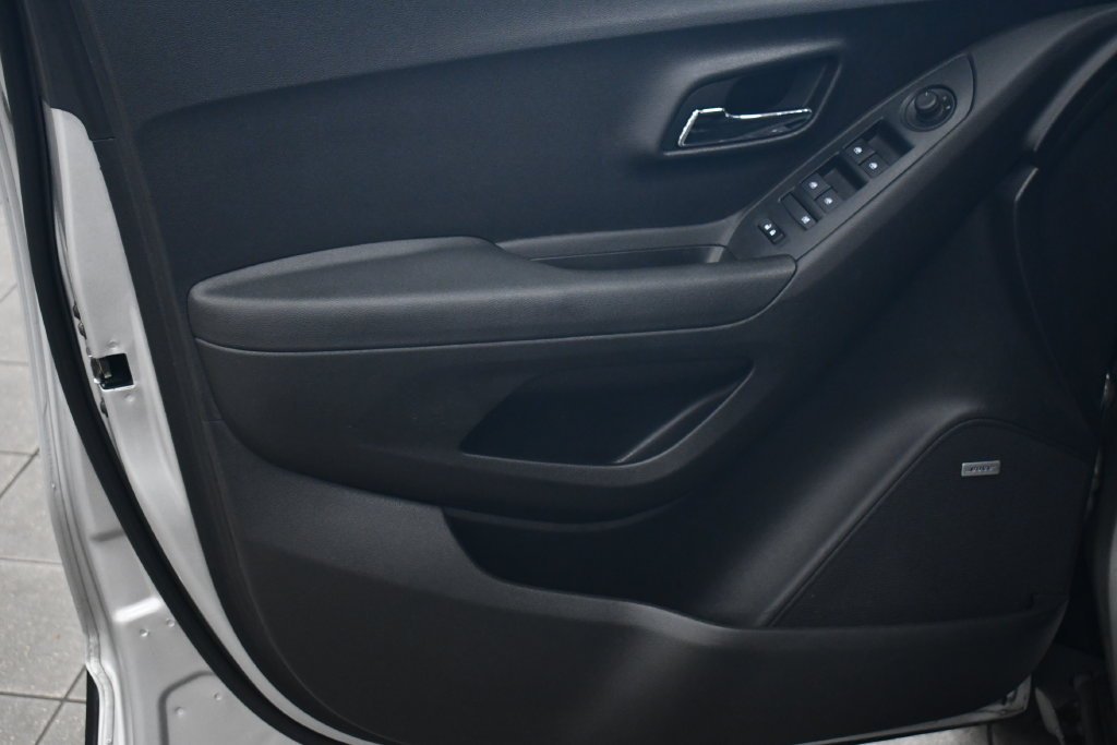 Used 2019 Silver Ice Metallic Chevrolet LT image 15