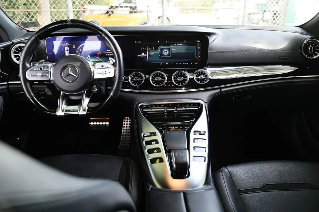 Used 2020 Brilliant Blue Metallic Mercedes-Benz Base image 30