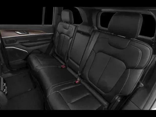 New 2026 Bright White Clear-Coat Exterior Paint Jeep Laredo image 13