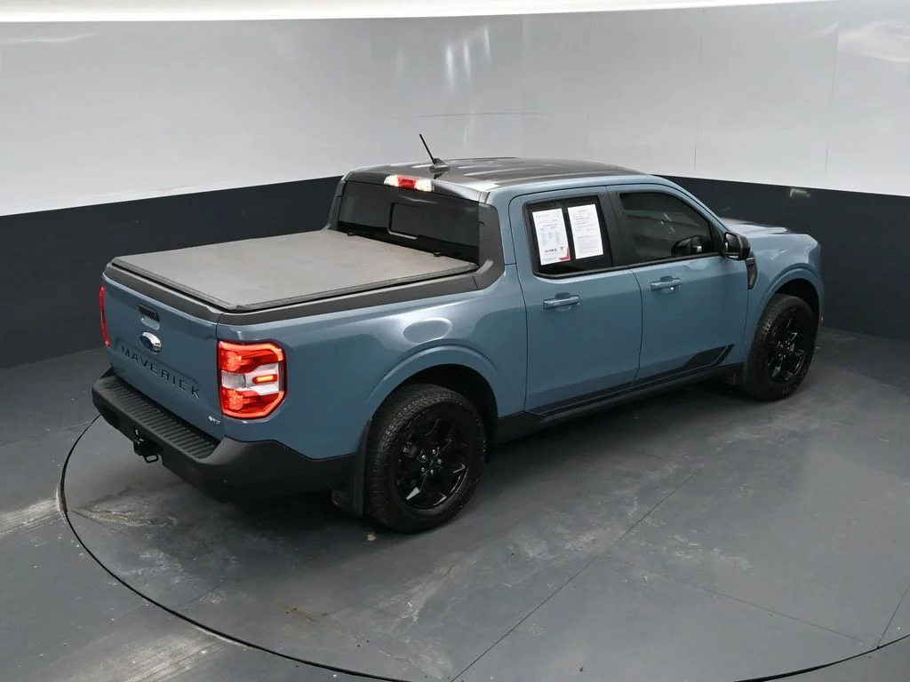 Used 2022 Blue Ford Lariat image 36