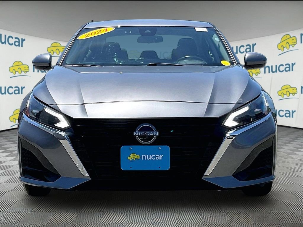 Used 2024 Gray Nissan 2.5 SV image 2
