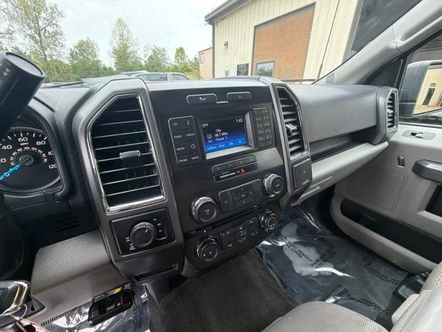 Used 2015 Silver Ford XLT image 20