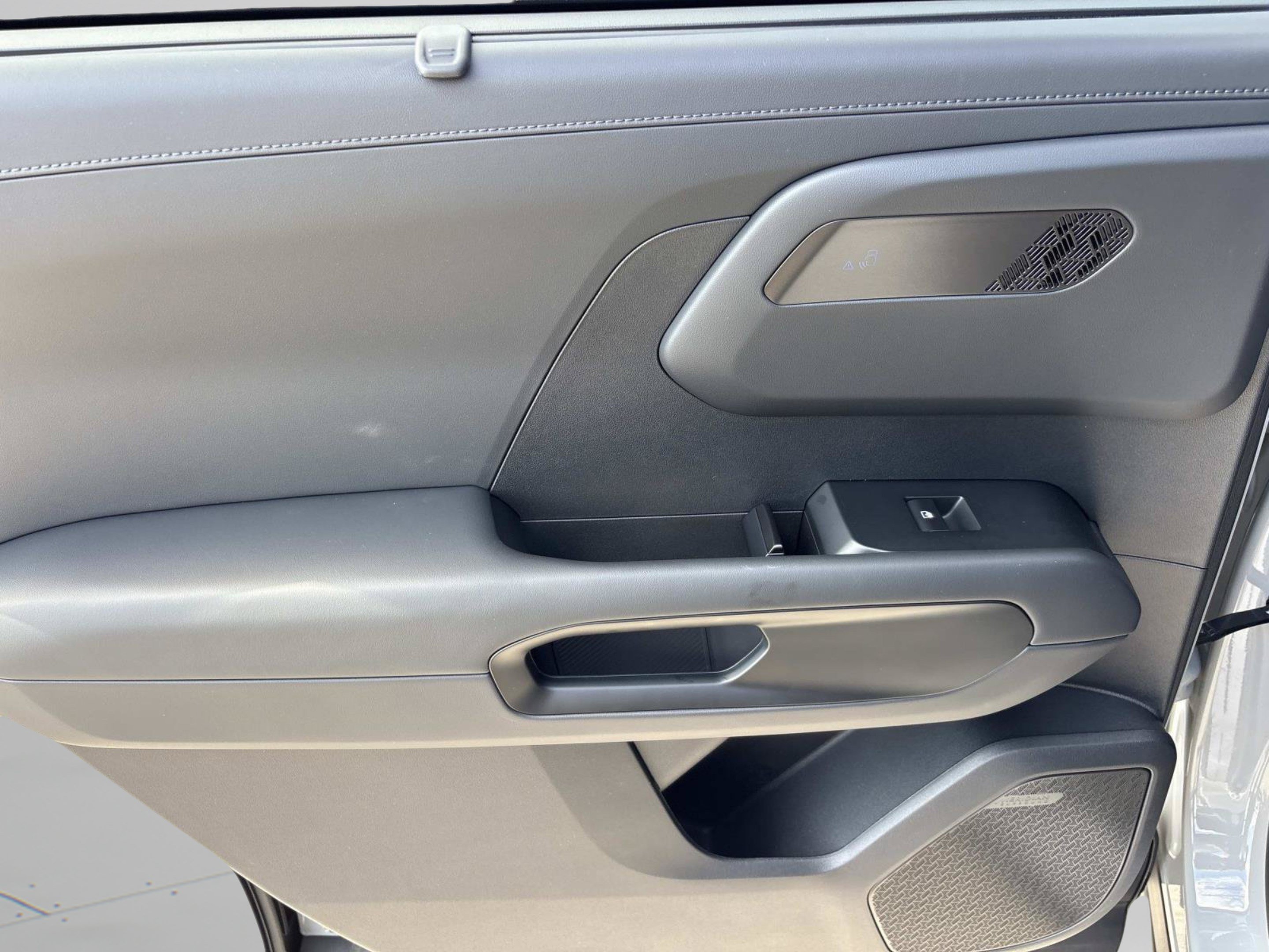 New 2027 Wolf Gray Kia X-Line SX image 16