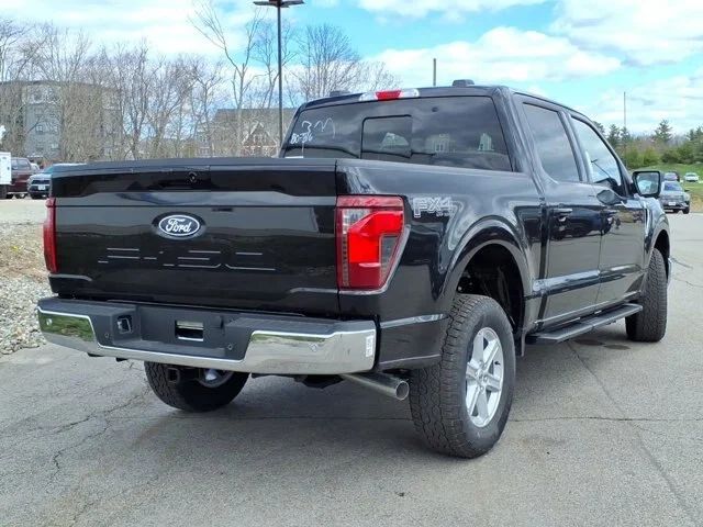 New 2026 Agate Black Metallic Ford XLT image 24