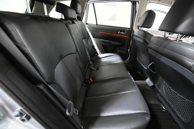 Used 2012 Silver Subaru 2.5i image 24