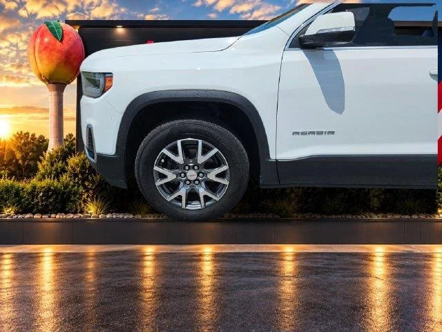 Used 2023 Summit White GMC SLT image 27