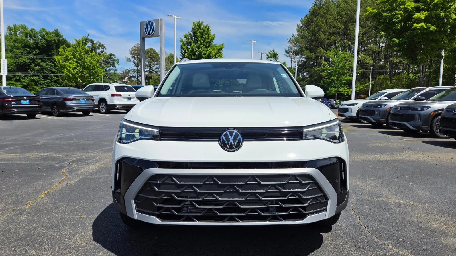 New 2026 Pure White Volkswagen SE image 8