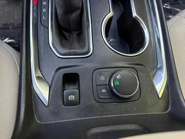 Used 2022 Summit White Chevrolet LS image 30