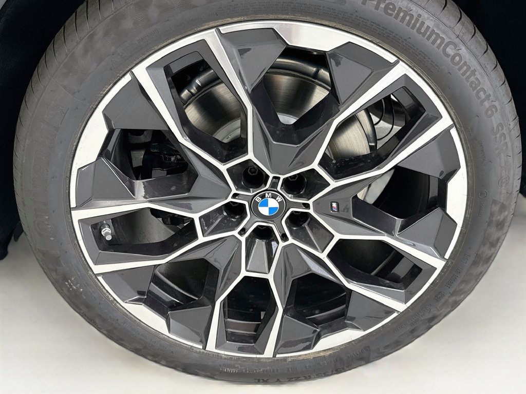 New 2027 Carbon Black Metallic BMW xDrive40i image 30