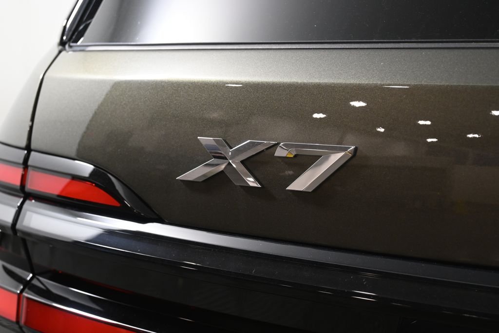 New 2027 Green Metallic BMW xDrive40i image 43