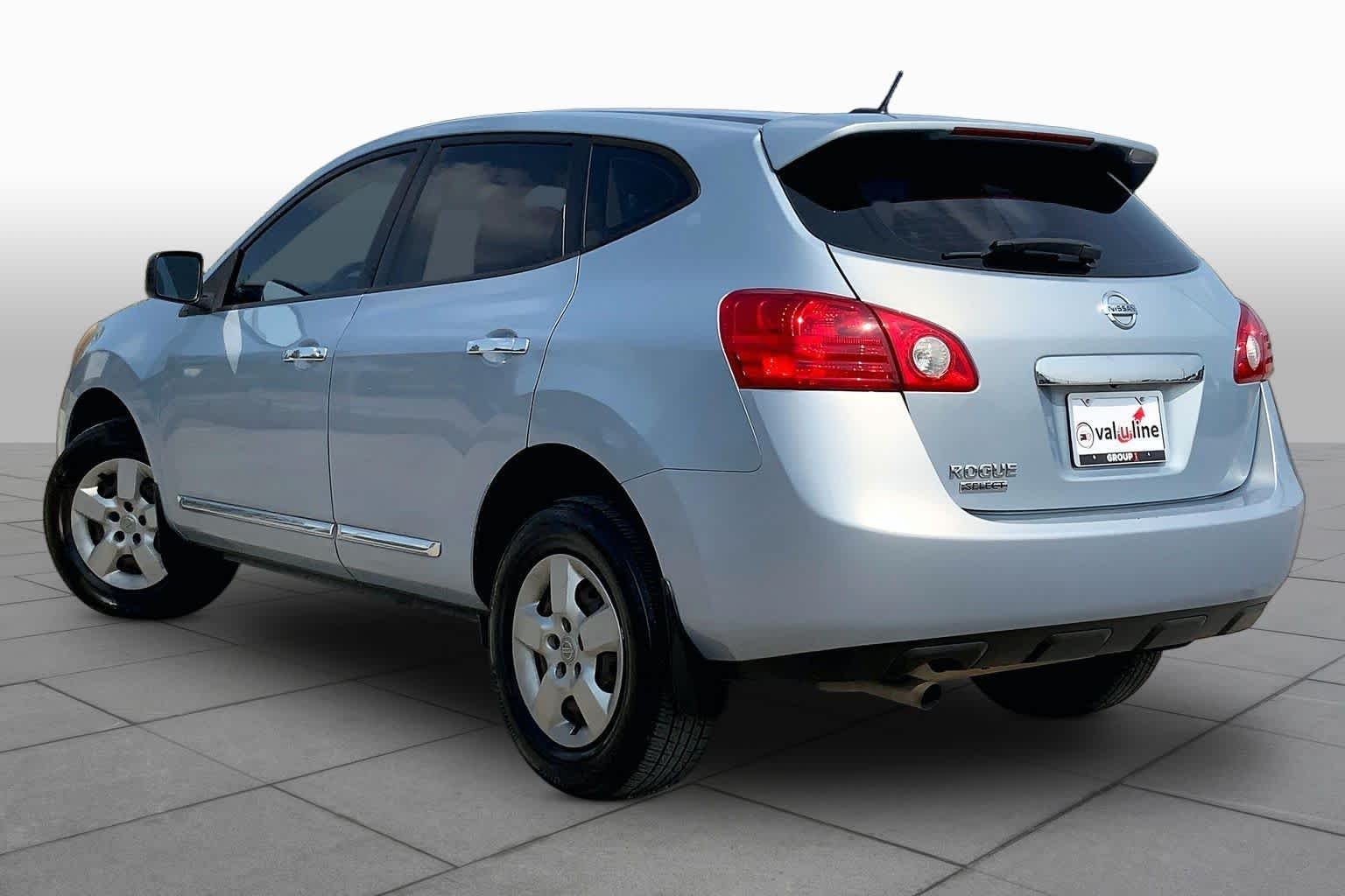 Used 2014 Frosted Steel Nissan S image 12