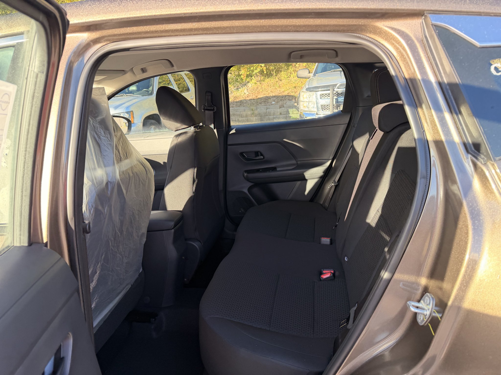 New 2027 Canyon Bronze Metallic Nissan S image 6