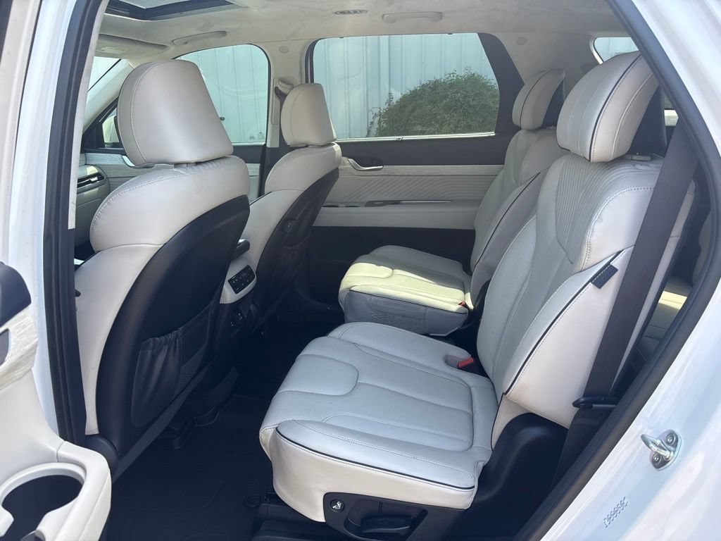 Used 2024 White Hyundai Calligraphy image 10